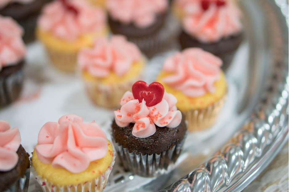 mini valentine cupcakes